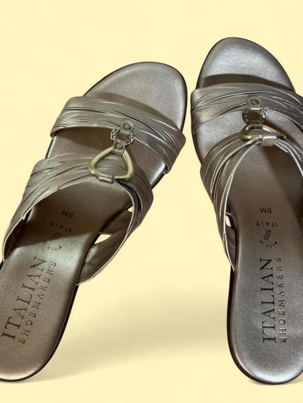 Italian Shoemakers Gold Metallic Boho Sandals Slip On Women’s US 9